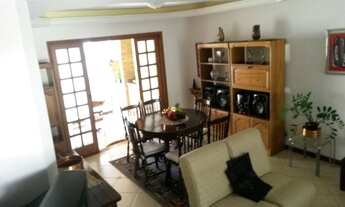 Imagem 3: 4 dormitórios, 2 suíte, 5 banheiro, 2 vagas na garagem, 180M² de Área Construída