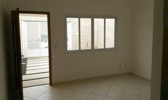 Imagem: 2 dormitórios, 1 banheiros, 2 vagas na