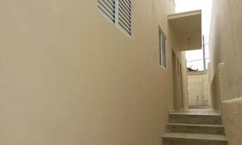 Imagem 2: 2 dormitórios, 1 banheiros, 2 vagas na garagem, 61M² de Área Construída