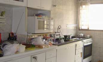 Imagem 4: 3 dormitórios, 1 suítes, 2 banheiro, 3 vagas na garagem, 168M² de Área Construída