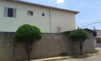 Imagem 2: 3 dormitórios, 3 banheiro, 2 vagas na garagem, 144M² de Área Construída