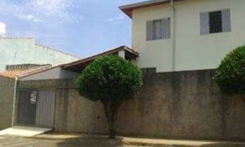 Imagem: 3 dormitórios, 3 banheiro, 2 vagas na garagem