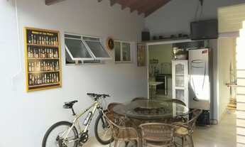 Imagem 2: 3 dormitórios, 1 suítes, 3 banheiro, 2 vagas na garagem, 178M² de Área Construída