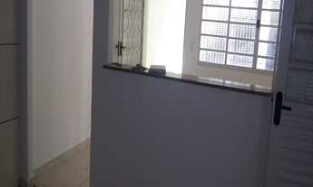 Imagem 7: 2 dormitórios, 1 banheiros, 2 vagas na garagem