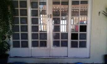 Imagem: 2 dormitórios, 2 banheiro, 1 vaga na garagem