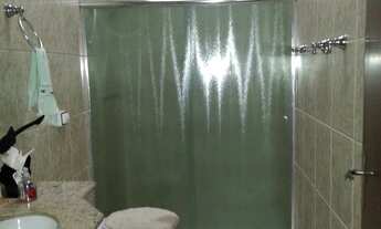 Imagem 3: 3 dormitórios, 1 suítes, 4 banheiro, 2 vagas na garagem, 222M² de Área Construída