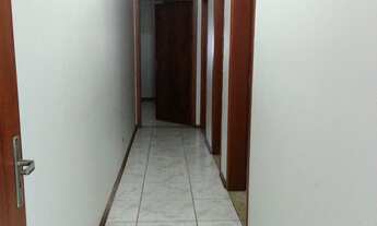 Imagem 4: 3 dormitórios, 1 suítes, 4 banheiro, 2 vagas na garagem, 222M² de Área Construída