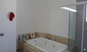 Imagem 7: 3 dormitórios, 3 suíte, 5 banheiro, 4 vagas na garagem, 430M² de Área Construída