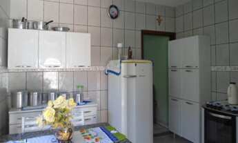 Imagem 7: 3 dormitórios, 1 suítes, 2 banheiro, 2 vagas na garagem, 200M² de Área Construída