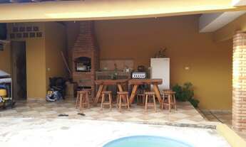 Imagem 2: 3 dormitórios, 1 suítes, 3 banheiro, 2 vagas na garagem, 215M² de Área Construída