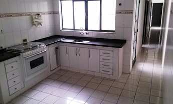 Imagem: 3 dormitórios, 1 suítes, 2 vagas na garagem