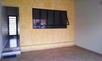 Imagem 2: 3 dormitórios, 1 suítes, 2 vagas na garagem, 132M² de Área Construída, 150M² de Área Total