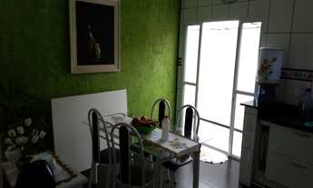 Imagem 2: 3 dormitórios, 1 suítes, 3 banheiro, 2 vagas na garagem, 150M² de Área Construída