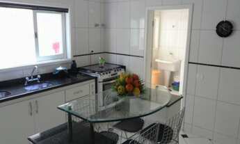 Imagem 4: 3 dormitórios, 2 suíte, 4 banheiro, 4 vagas na garagem, 350M² de Área Construída