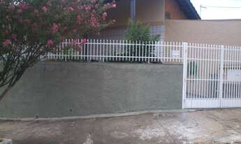 Imagem: 3 dormitórios, 1 suítes, 2 banheiro, 2