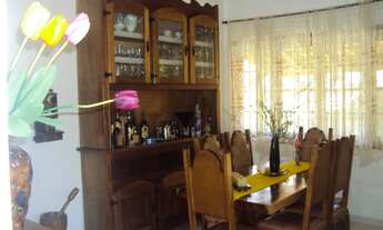 Imagem 7: 4 dormitórios, 1 suítes, 3 banheiro, 4 vagas na garagem, 283M² de Área Construída