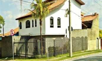 Imagem: 4 dormitórios, 1 suítes, 3 banheiro, 6