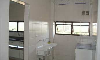 Imagem 7: 3 dormitórios, 1 suítes, 4 banheiro, 2 vagas na garagem, 192M² de Área Construída