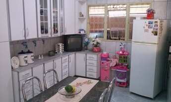 Imagem 4: 3 dormitórios, 1 suítes, 3 banheiro, 2 vagas na garagem, 144M² de Área Construída