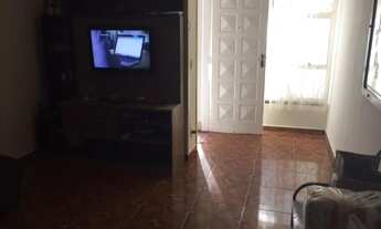 Imagem 2: 3 dormitórios, 1 suítes, 1 banheiros, 3 vagas na garagem, 130M² de Área Construída