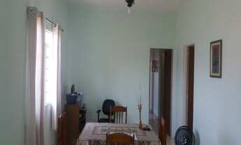 Imagem 3: 3 dormitórios, 1 suítes, 2 banheiro, 2 vagas na garagem, 107M² de Área Construída