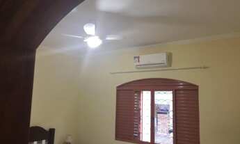 Imagem 2: 3 dormitórios, 1 suítes, 3 banheiro, 8 vagas na garagem, 600M² de Área Construída