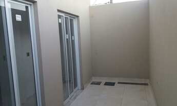 Imagem 2: 3 dormitórios, 3 suíte, 3 banheiro, 2 vagas na garagem, 137M² de Área Construída