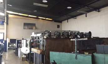 Imagem 5: 2 banheiro, 6 vagas na garagem, 1200M² de Área Construída