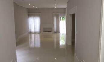 Imagem 2: 4 dormitórios, 4 suíte, 6 banheiro, 4 vagas na garagem, 315M² de Área Construída