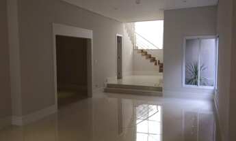 Imagem 5: 4 dormitórios, 4 suíte, 6 banheiro, 4 vagas na garagem, 315M² de Área Construída