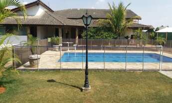 Imagem 2: 3 dormitórios, 1 suítes, 3 banheiro, 4 vagas na garagem, 320M² de Área Construída