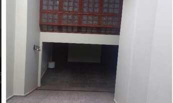 Imagem 2: 4 dormitórios, 2 suíte, 2 banheiro, 4 vagas na garagem, 370M² de Área Construída