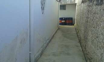 Imagem 3: 4 dormitórios, 1 suítes, 3 banheiro, 4 vagas na garagem, 230M² de Área Construída