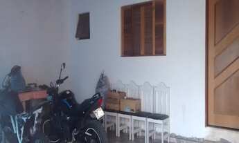 Imagem 2: 2 dormitórios, 1 suítes, 2 banheiro, 4 vagas na garagem, 90M² de Área Construída