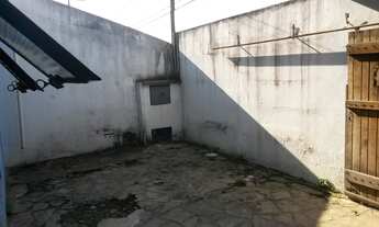 Imagem 2: 3 dormitórios, 1 suítes, 2 banheiro, 2 vagas na garagem, 130M² de Área Construída