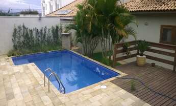 Imagem 2: 3 dormitórios, 3 suíte, 3 banheiro, 4 vagas na garagem, 234M² de Área Construída