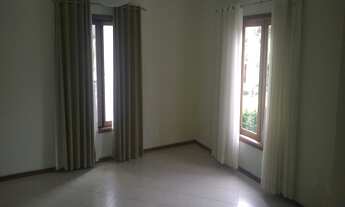 Imagem 3: 3 dormitórios, 3 suíte, 3 banheiro, 4 vagas na garagem, 234M² de Área Construída