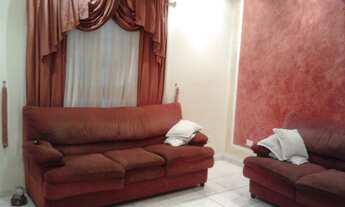 Imagem 2: 3 dormitórios, 1 suítes, 2 banheiro, 2 vagas na garagem, 210M² de Área Construída