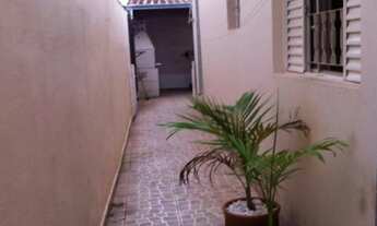 Imagem 4: 2 dormitórios, 1 banheiros, 2 vagas na garagem, 70M² de Área Construída