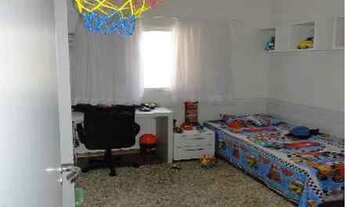 Imagem 4: 3 dormitórios, 1 suítes, 3 banheiro, 2 vagas na garagem, 200M² de Área Construída