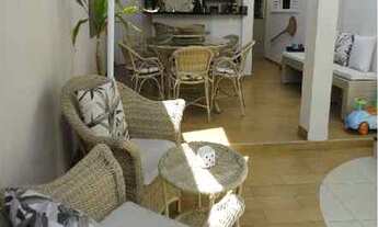 Imagem 2: 3 dormitórios, 1 suítes, 3 banheiro, 2 vagas na garagem, 200M² de Área Construída