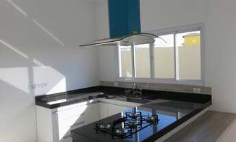 Imagem 3: 3 dormitórios, 3 suíte, 5 banheiro, 4 vagas na garagem, 225M² de Área Construída