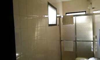 Imagem 2: 3 dormitórios, 1 suítes, 2 banheiro, 5 vagas na garagem, 194M² de Área Construída