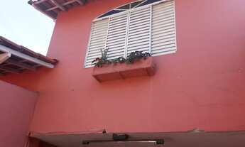 Imagem 3: 4 dormitórios, 1 suítes, 3 banheiro, 2 vagas na garagem, 177M² de Área Construída