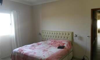 Imagem 3: 3 dormitórios, 1 suítes, 3 banheiro, 5 vagas na garagem, 150M² de Área Construída