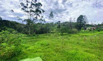 Imagem 2: Sítio em Juquitiba com área de 15.000,00 m² com 3 lagos