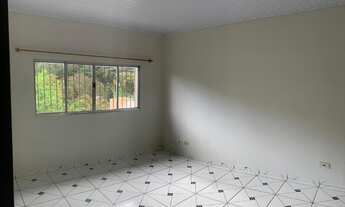 Imagem 5: Imóvel contendo 2 casas com fundo para lago no centro de São Lourenço da Serra