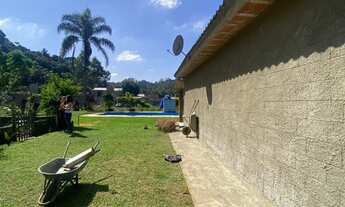 Imagem 6: Chácara com piscina, aceita financiamento bancário, próxima ao centro em São Lourenço da S