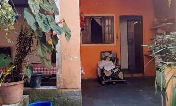 Imagem: Sobrado no centro de São Lourenço da Serra