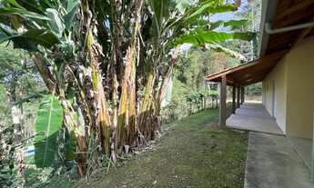 Imagem 7: Sítio em Juquitiba com área de 11,5 alqueires com 3 lagos e piscina